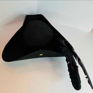 Black Felt Feathered Tricorn Pirate Costume Play Hat with feathers